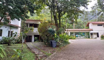 Linda casa em condomínio fechado Toque Toque pequeno - São Sebastião