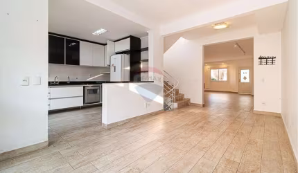 Casa em condomínio com 307m², no Jardim Prudência