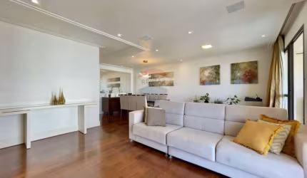 Excelente apartamento com 4 dormitórios, 02 suítes e 02 vagas no Alto da Boa Vista! Lazer de clube!