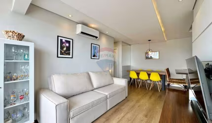 Apartamento à venda 63m², reformado, moderno, varanda envidraçada, 02 dormitórios, 1 suíte e 1 vaga! Vila Alexandria