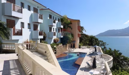 Lindo Apartamento de 79m², com vista para o mar, oferecendo 2 dormitórios (sendo 1 suíte), sala, cozinha, 1 vaga de garagem e área de lazer completo