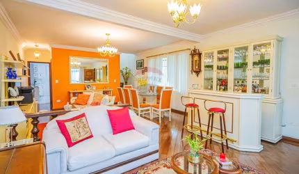 Casa à venda com 3 quartos (2 suítes) e 240m² em Mirandópolis.