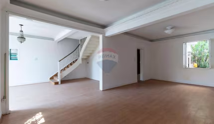 Casa com 4 Quartos e 3 vagas  na Aclimação