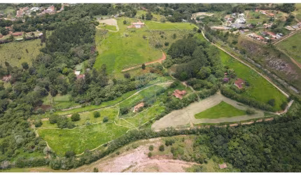 GLEBA RURAL DE 23.500 m² COM UMA LINDA CASA EM ESTILO RÚSTICO DE 530 M² NA CIDADE DE PIRACAIA