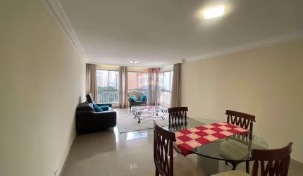 Apartamento com 3 Quarto e 2 banheiro para Alugar, 130m² por R$ 5.600/Mês