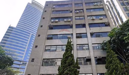 Sala Comercial na Vila Olímpia – 76,5 m², Andar Alto e 2 Vagas!