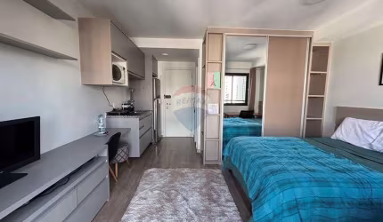 Studio Mobiliado e no centro da Liberdade