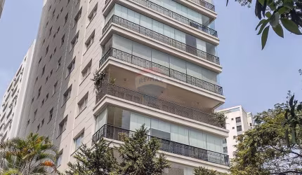 Apartamento Alto Padrão, Rua Afonso de Freitas, 669, ap 41 - 222 m² úteis e 3 Vagas