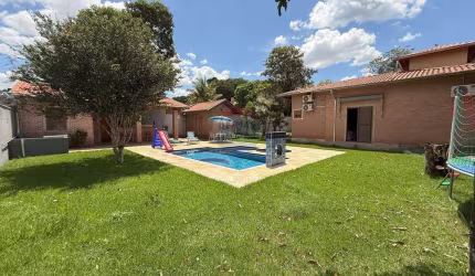 Chácara no Bairro Santa Rita - Piracicaba - 3 dorm, 2 suítes,  Ar-condicionado, armários planejados, piscina e churrasqueira