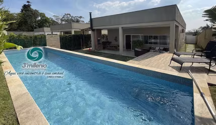 Casa nova, térrea a venda na Granja Viana,3 dorms(1ste) piscina