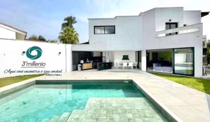 Moderna -Casa no São Paulo 2 -Granja Viana - 6 suítes, piscina