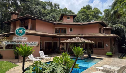 Casa Venda no Cond. Forest HIlls, 4 suítes. piscina, paisagismo