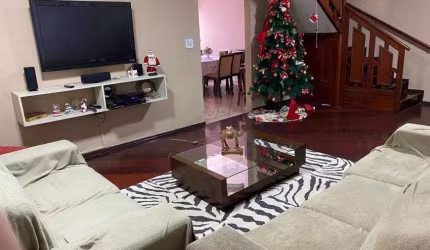 Casa à venda 202m² 4 dormitórios 1 suíte 3 vagas em Americanópolis