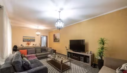 Casa à Venda na Vila Ema - São Paulo