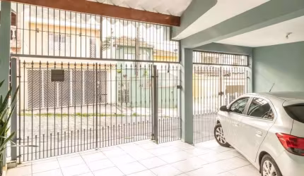 Sobrado à venda 120m² 4 dormitórios 2 banheiros 2 vagas de garagem Vila Ré.