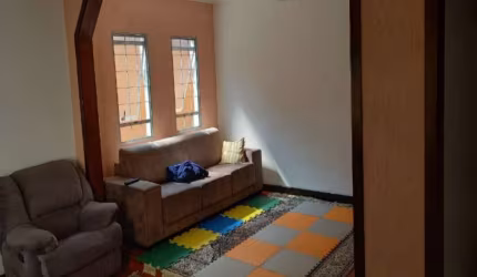 Casa à venda no Parque Cruzeiro do Sul com 203m² 3 dormitórios 1 suíte  2 banheiros 5 vagas