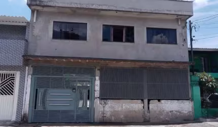 Casa com terreno de 10x30 Três casas no quintal água e luz independente,quintal grande e amplo E nos