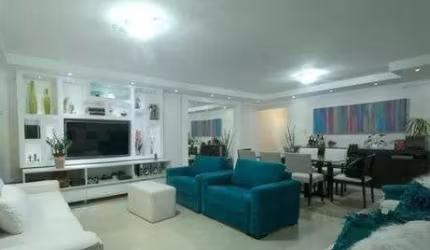 Casa à venda 174m², 3 dormitórios e 3 vagas em Santana