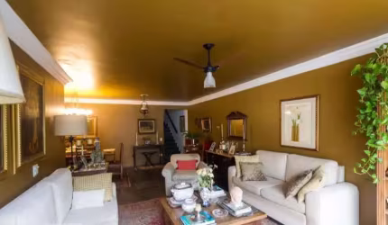 Casa à venda com 220m², 4 quartos e 2 vagas na  Cidade Ademar
