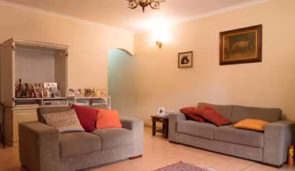Casa à venda na Vila Jaguará com 220m², 1 suíte 2 dormitórios 3 banheiros 2 vagas