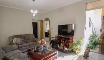 Casa à venda na Vila Clementino com 170m², 3 quartos 2 banheiros 2 vagas