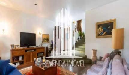 Casa para Locação no Jardim Leonor com 400m² 4 dormitórios 2 suítes 5 banheiros 3 vagas