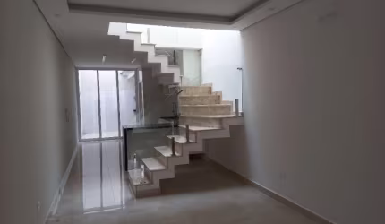 Sobrado à Venda - 105m² - 3 suítes - Vila São Pedro - R$ 850.000,00