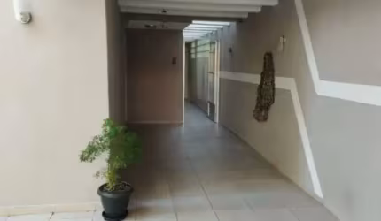 Sobrado á venda na Vila Sônia, com 3 dormitórios, sendo 1 suíte e 3 vagas.