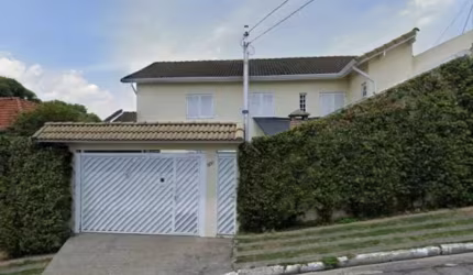 Linda Casa 3 Dorm 4 Vagas no Jardim Mangalot