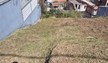 TERRENO NA REGIÃO DO HORTO FLORESTAL