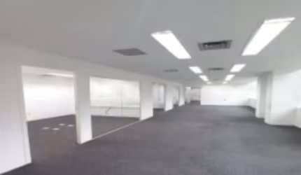 Conjunto comercial na região da Berrini. Classif BB
