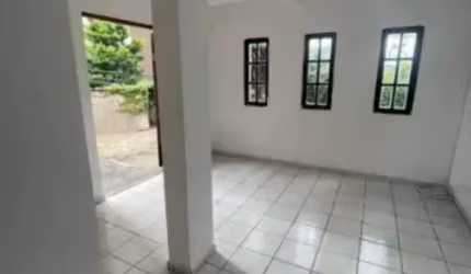 Casa à venda na Vila Pereira Barreto com 125m² 3 dormitórios 1 banheiro 2 vagas