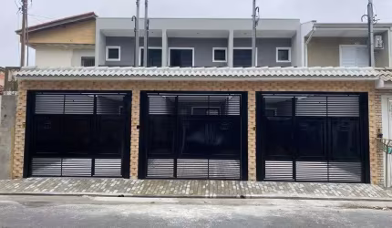 Imperdível: Casa à venda em São Paulo - SP, Jardim Sabará! 3 quartos, 1 suíte, 2 banheiros, 2 vagas. Confira já!