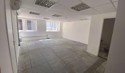 Conjunto comercial para Locação, BROOKLIN São Paulo - SP, Com 3 Salas e 3 Vagas!