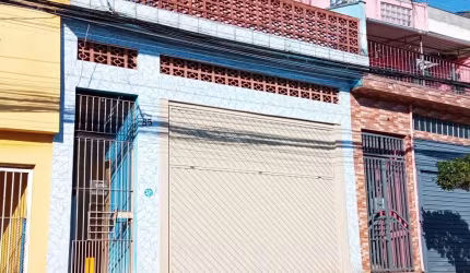 Casa em Parque dos Bancários, 138m², 2 Dormitórios.