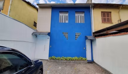 O imóvel 179m², para locacao  5 Salas de escritório, 2 Grandes salas, (7 Salas no total)