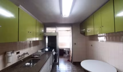 Apartamento Para Reforma à Venda, 110m2, 3 dormitórios, 3 banheiros, 2 Vagas, Vila Olímpia