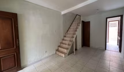 Sobrado com 2 Quartos e 2 banheiros à Venda, 95 m²