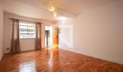 Casa à Venda - Chácara Santo Antonio, 2 Quartos,  140 m2