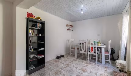 Casa à Venda - Bosque da Saúde, 2 Quartos,  360 m2