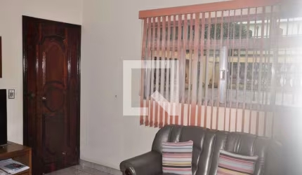 Casa à Venda - Jardim Felicidade, 4 Quartos,  240 m2