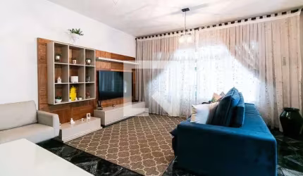 Casa à Venda - Vila Carrão, 3 Quartos,  200 m2