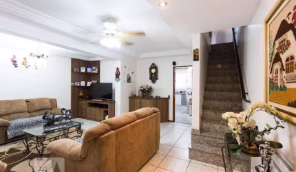 Casa à Venda - Vila Invernada, 3 Quartos,  220 m2