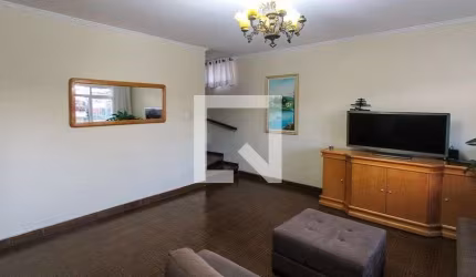 Casa à Venda - Jardim Teresa, 3 Quartos,  150 m2