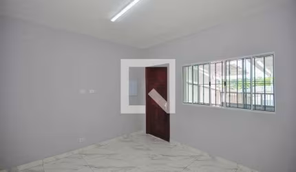 Casa à Venda - Portal do Morumbi, 2 Quartos,  200 m2