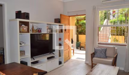 Casa à Venda - Cambuci, 2 Quartos,  120 m2