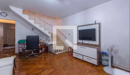 Casa à Venda - Bosque da Saúde, 2 Quartos,  132 m2