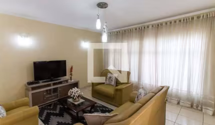 Casa à Venda - Vila Sabrina , 3 Quartos,  180 m2