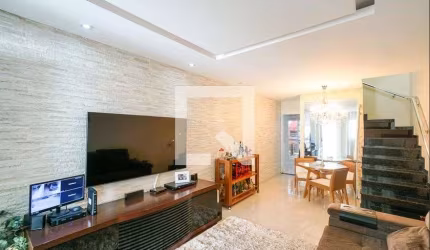 Casa à Venda - Vila Carrão, 2 Quartos,  120 m2