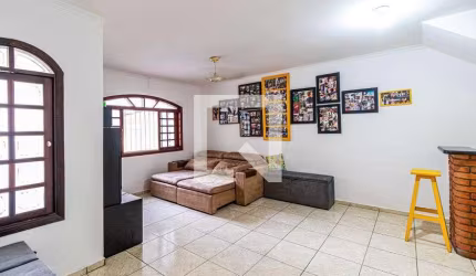 Casa à Venda - Jardim Éster Yolanda, 3 Quartos,  230 m2